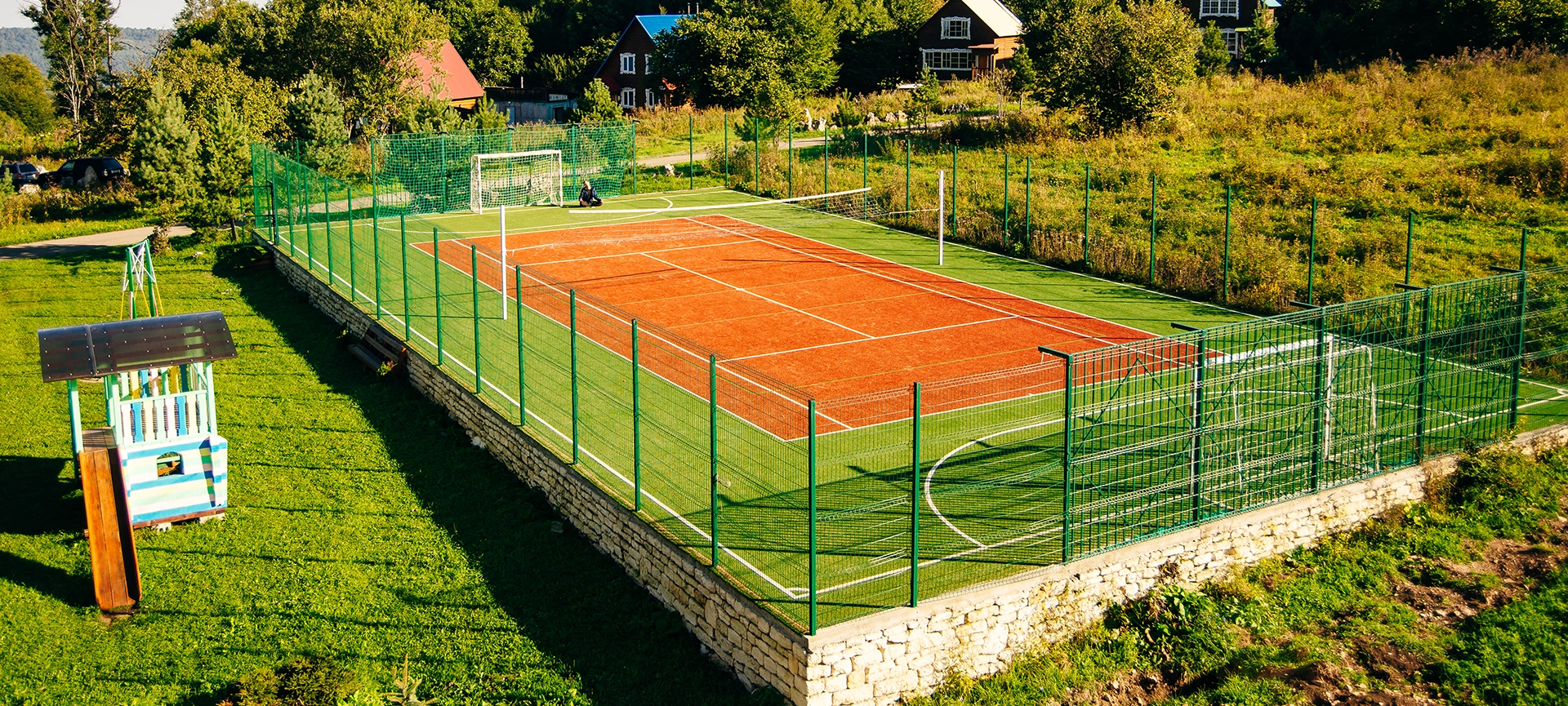 tennis court fencing