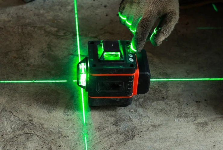 laser-guided grading device